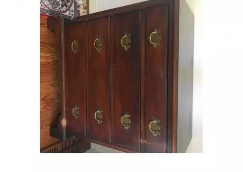 4 drawer chest and 2 matching nightstands